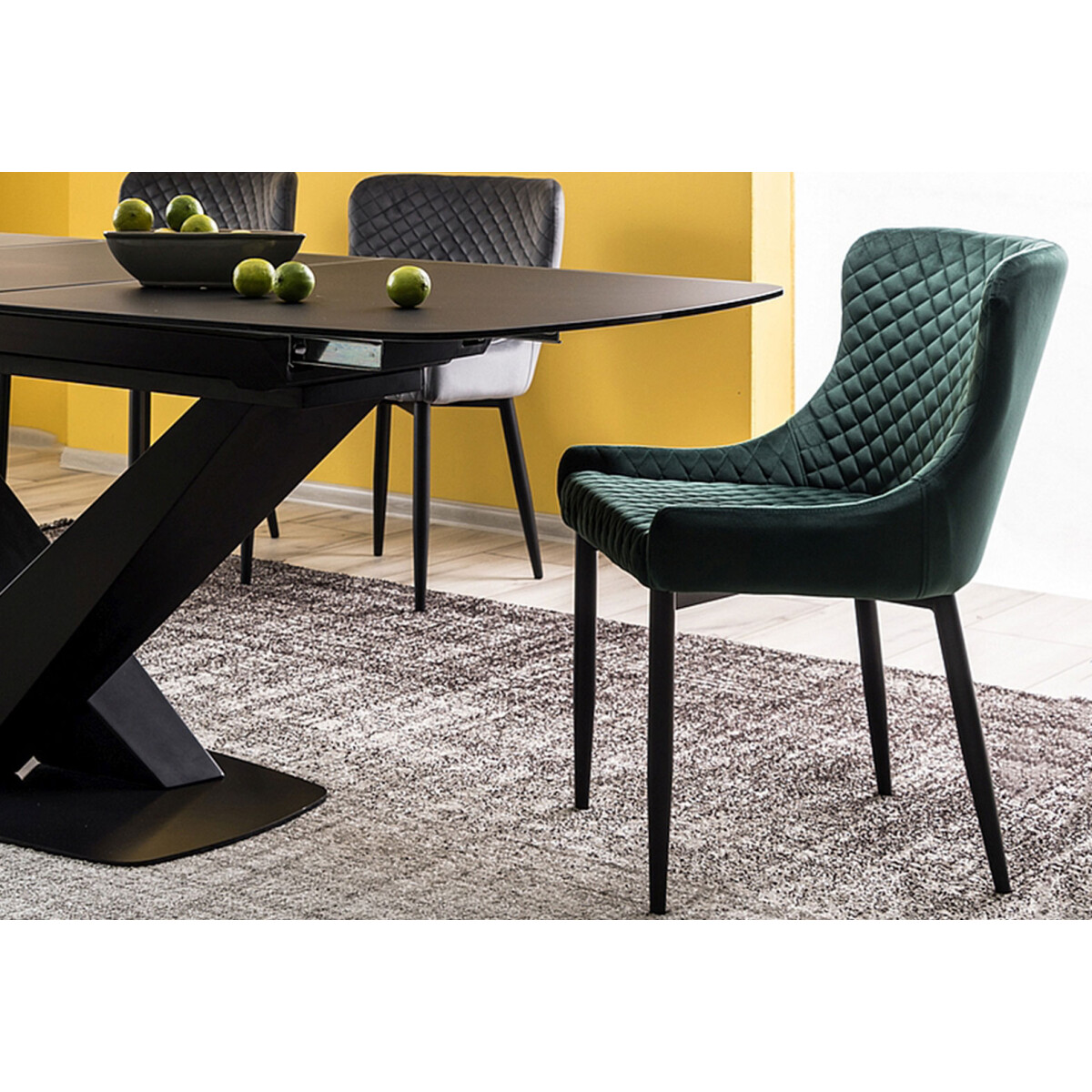 Židle Colin B Velvet zelený Bluvel 78, matná černá kov
Židle Colin B Velvet zelený Bluvel 78, matná černá kov