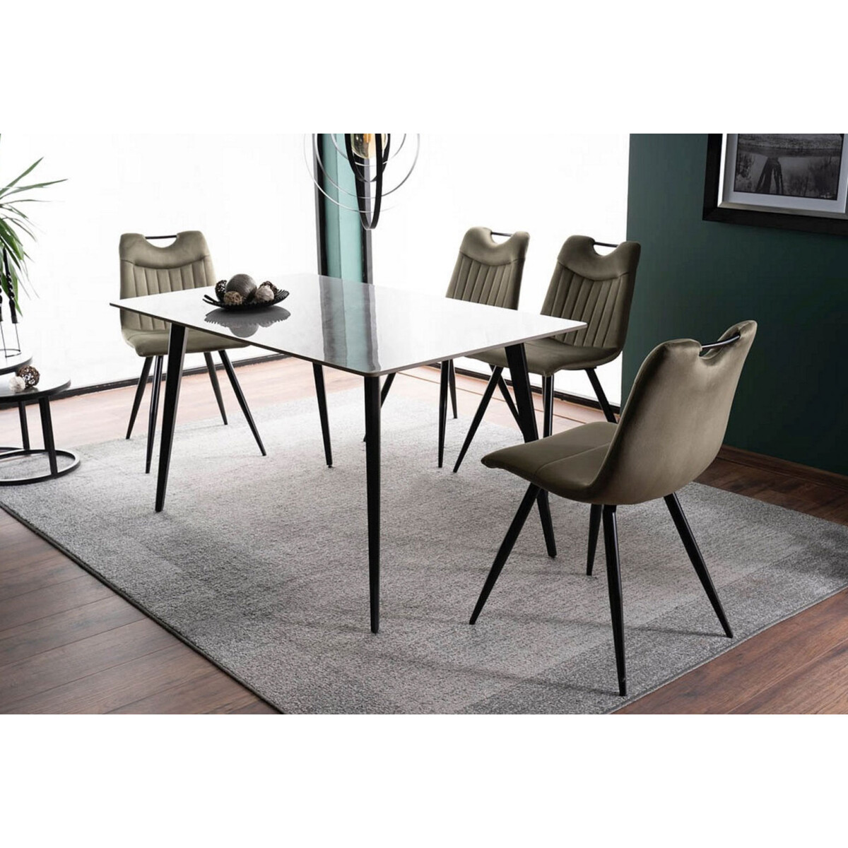 

Stůl Ivy 140x80 + 4 židle Orfe Velvet olivový Bluvel 77 / černý mat