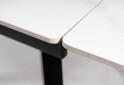 Fotografie 3 - Stůl John 120(180)x85 bílý + 4 židle Tom Velvet šedý Bluvel 14 / matná černá kov