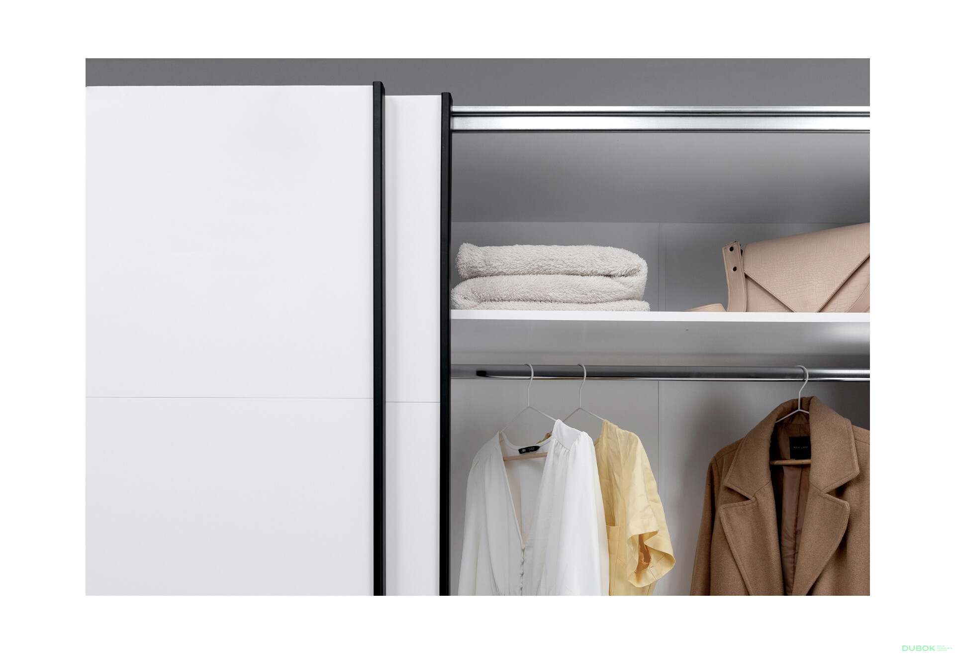 Fotografie 3 - Skříň s posuvnými dveřmi 1.5х2.1m (Dveře bílý lesk) Mila