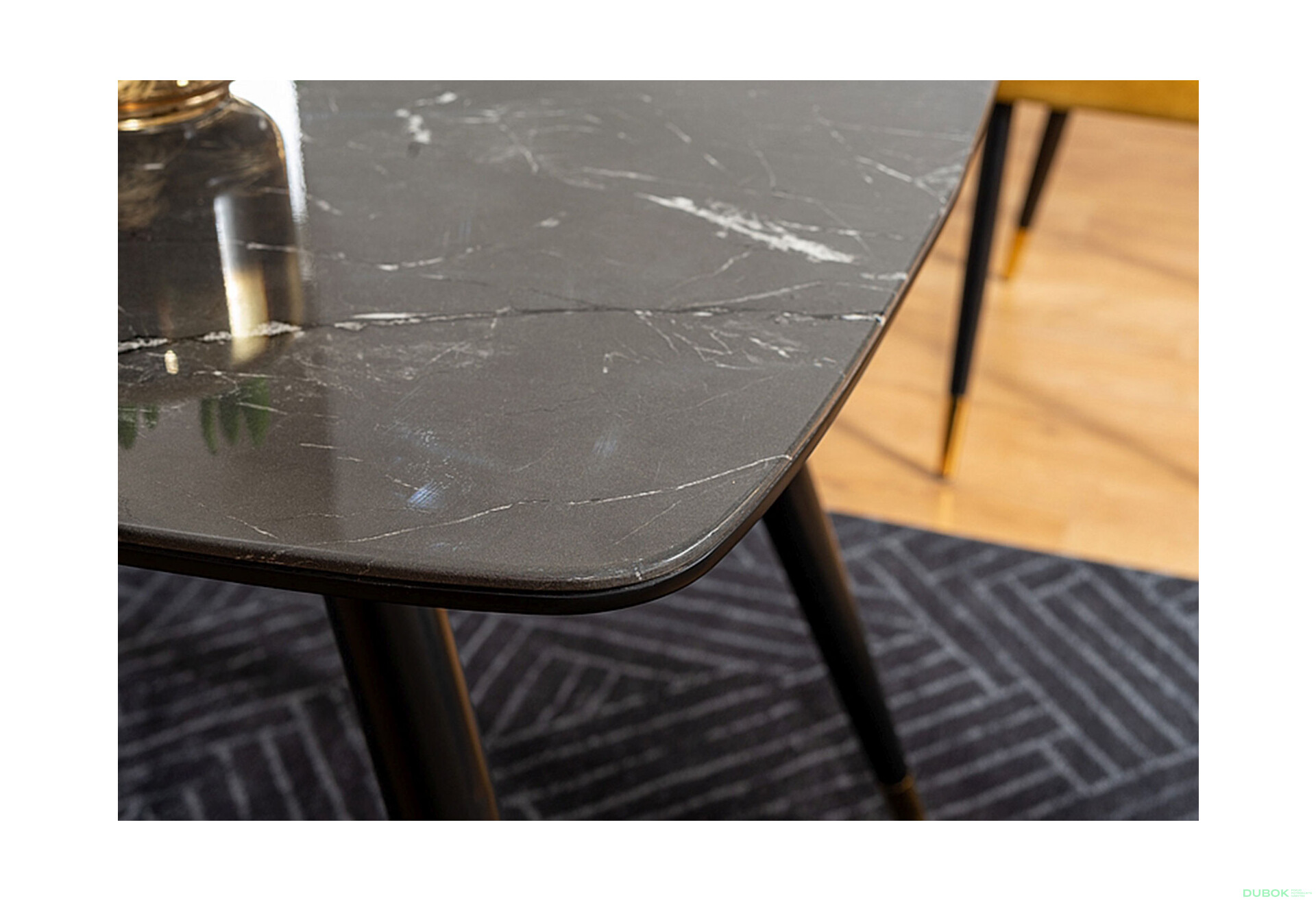 Stůl Cyryl I 140 + 4 židle Piano Velvet kari / šedý - Fotografie 4 Fotografie 4 - Stůl Cyryl I 140 + 4 židle Piano Velvet kari / šedý