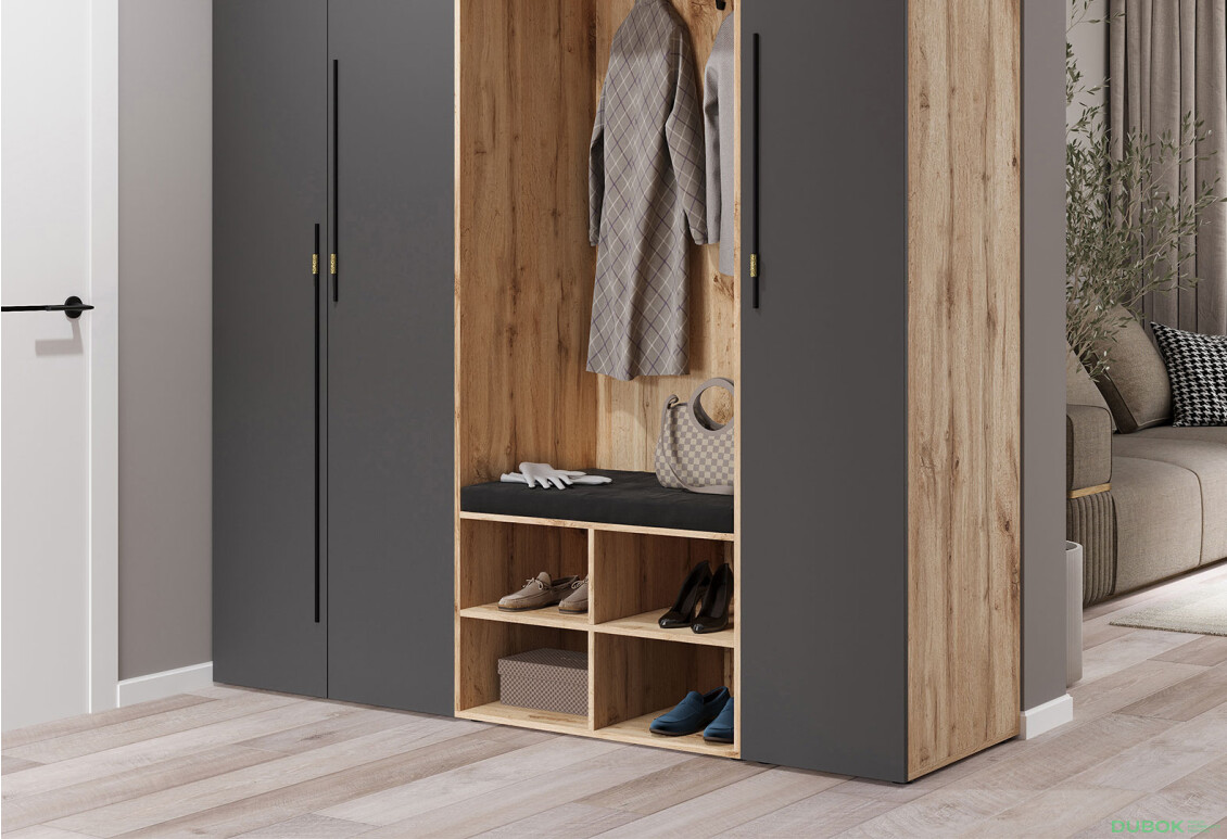 Fotografie 2 - Polštář do předsíně Space